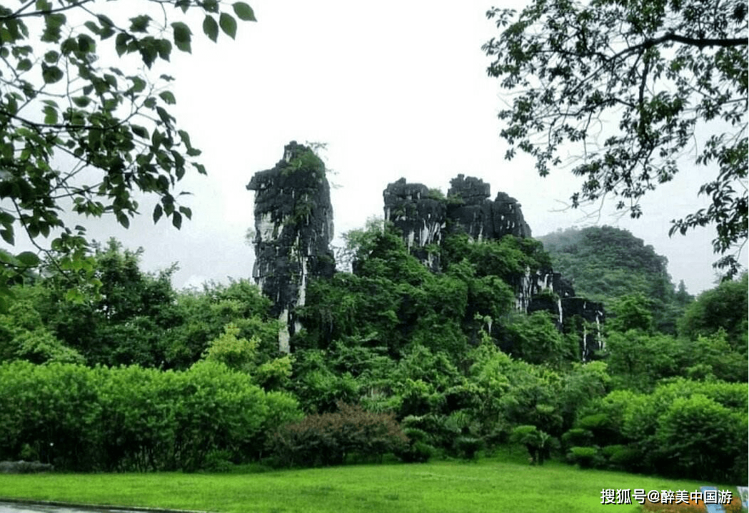 七星岩景区除此之外,个人认为,景区最大的亮点当属桂林八景之一的驼峰