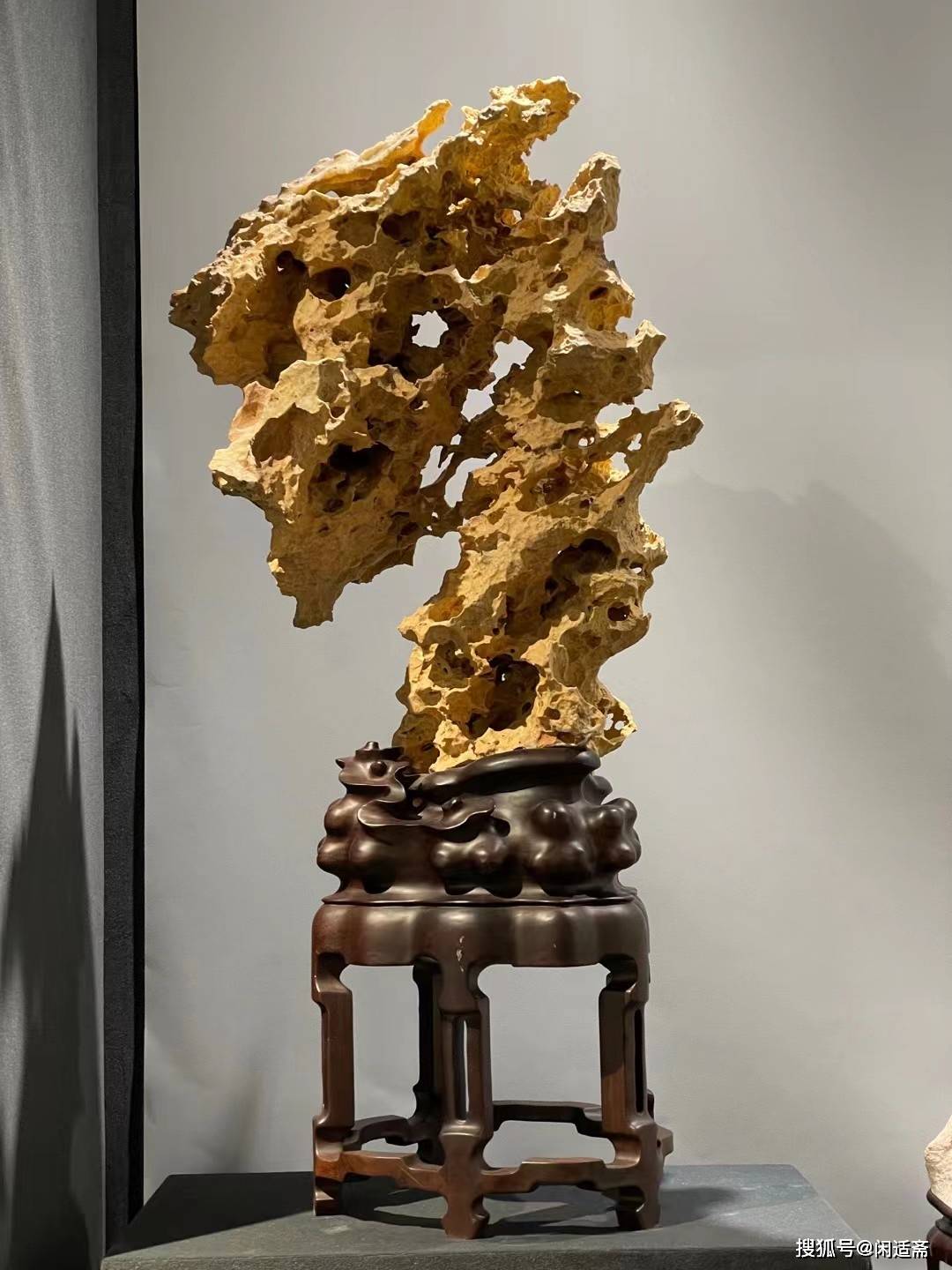 空间造景太湖赏石紫玲珑紫岫玲珑