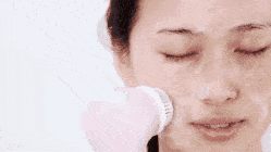 人群如何改善出油状况?董思敏院长建议日常护理做好这5点,清爽干净一整天!