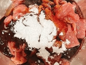 香菜|不洗锅，烤箱做的洋葱黑椒嫩牛肉