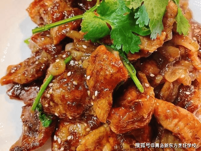 香菜|不洗锅，烤箱做的洋葱黑椒嫩牛肉