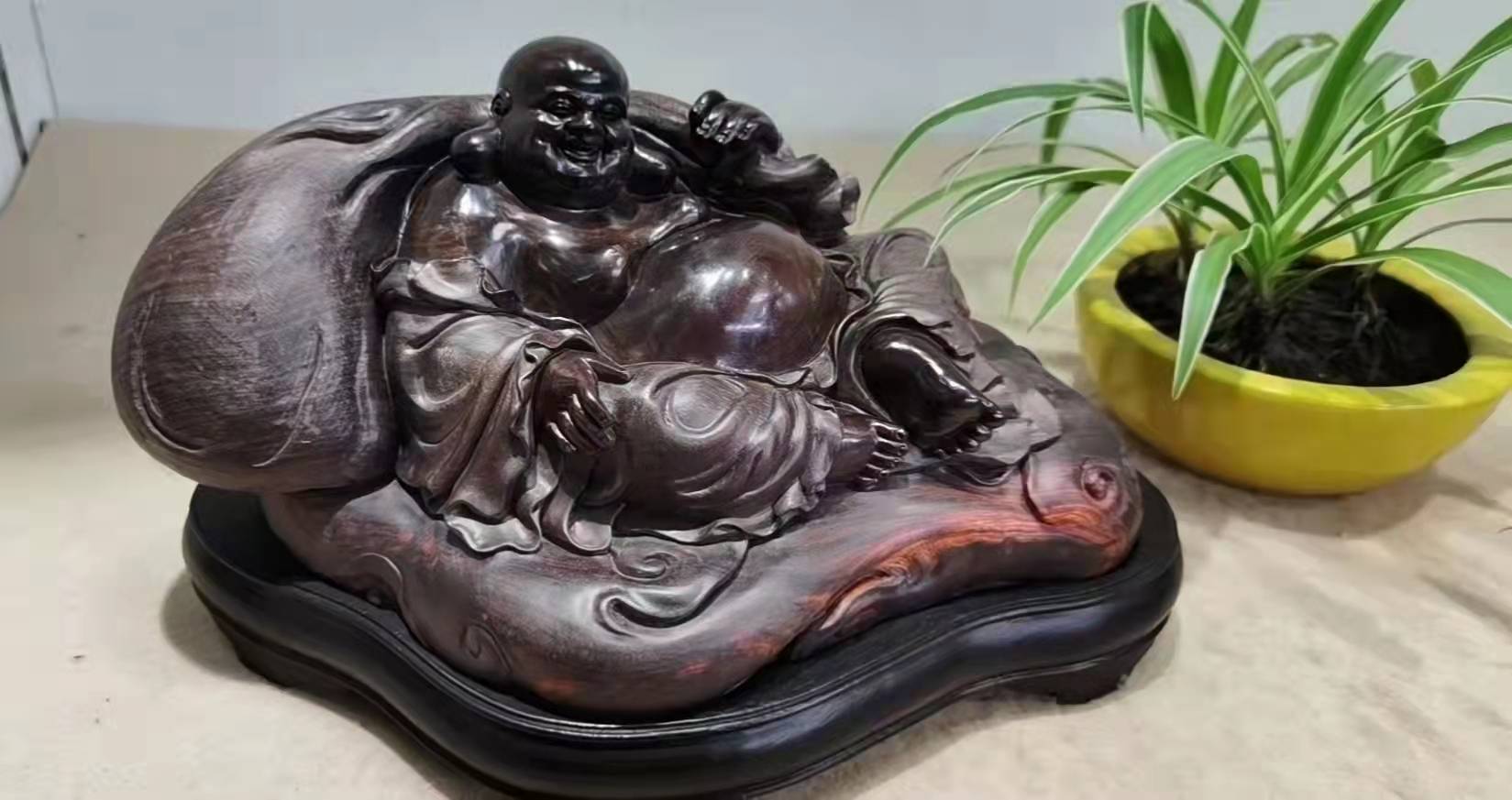 一件红木弥勒佛艺术品木雕菩萨展开笑容工艺美术大师王义作品济宁红木