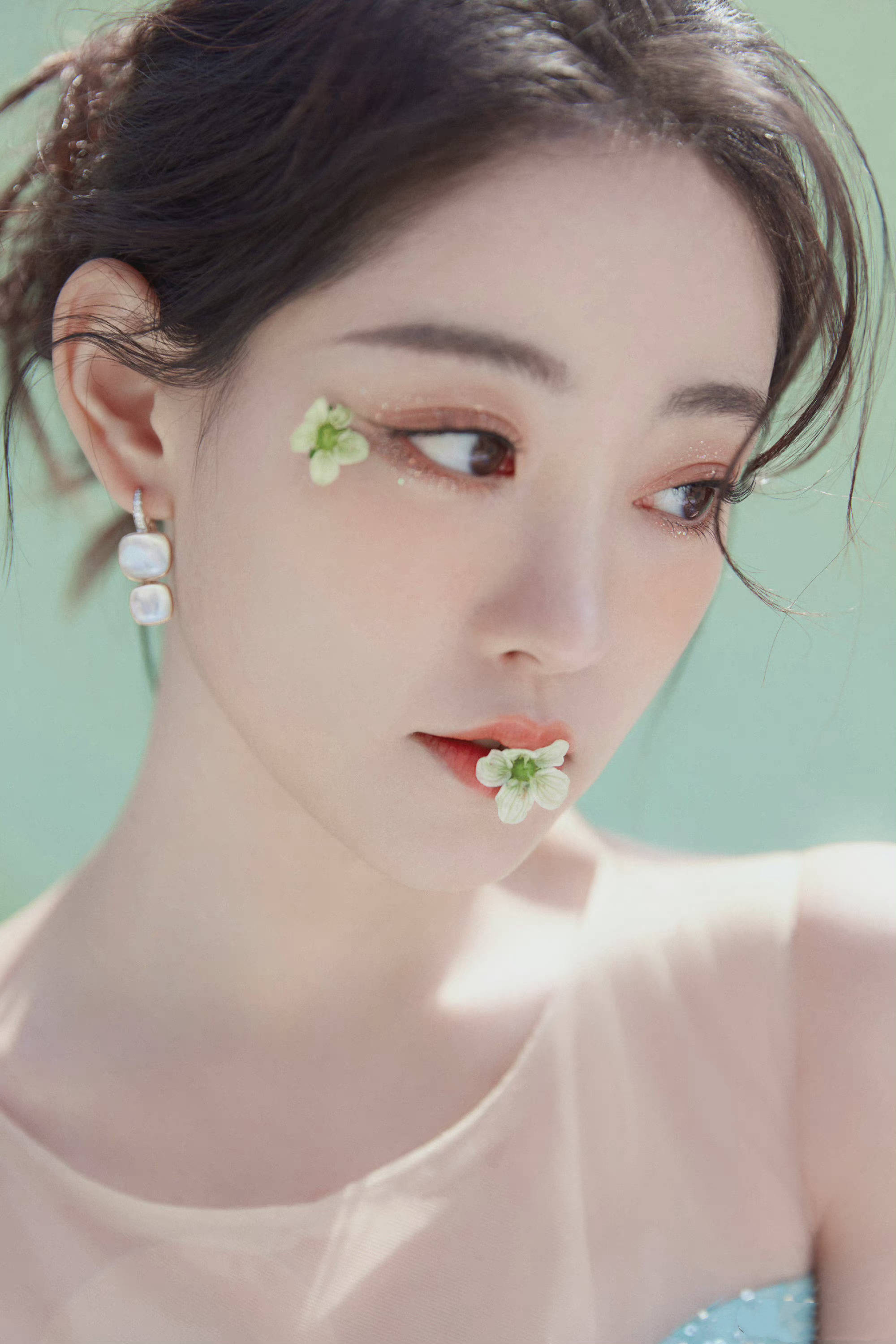 绝代佳人祝绪丹抬头遇见满眼温柔让人怦然心动