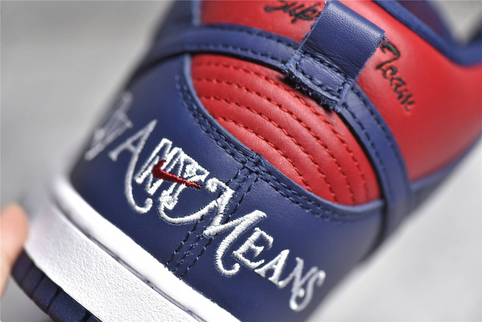 耐克联名supremexnikesbdunkbyanymeans蓝红爱心反转黑白高帮板鞋