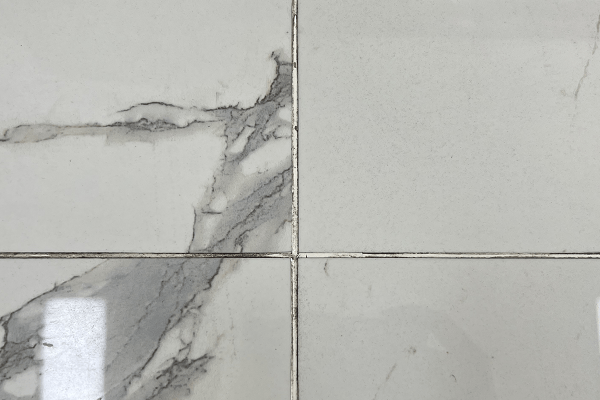 美缝做完不到一年就发黑变污太糟心了