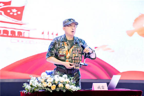 "铁血营长"臧雷走进成都新川外国语学校开展爱国励志教育