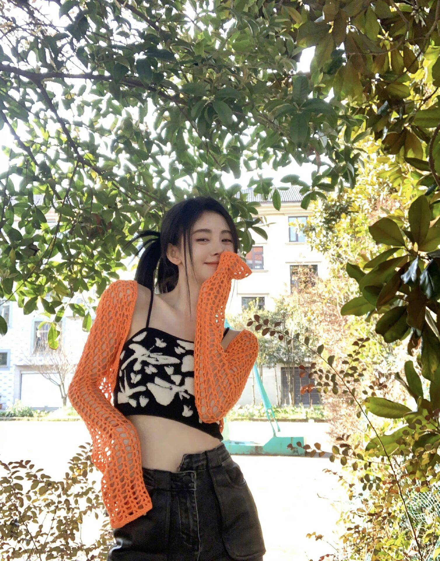 鞠婧祎写真合集：靓丽甜美的小女星