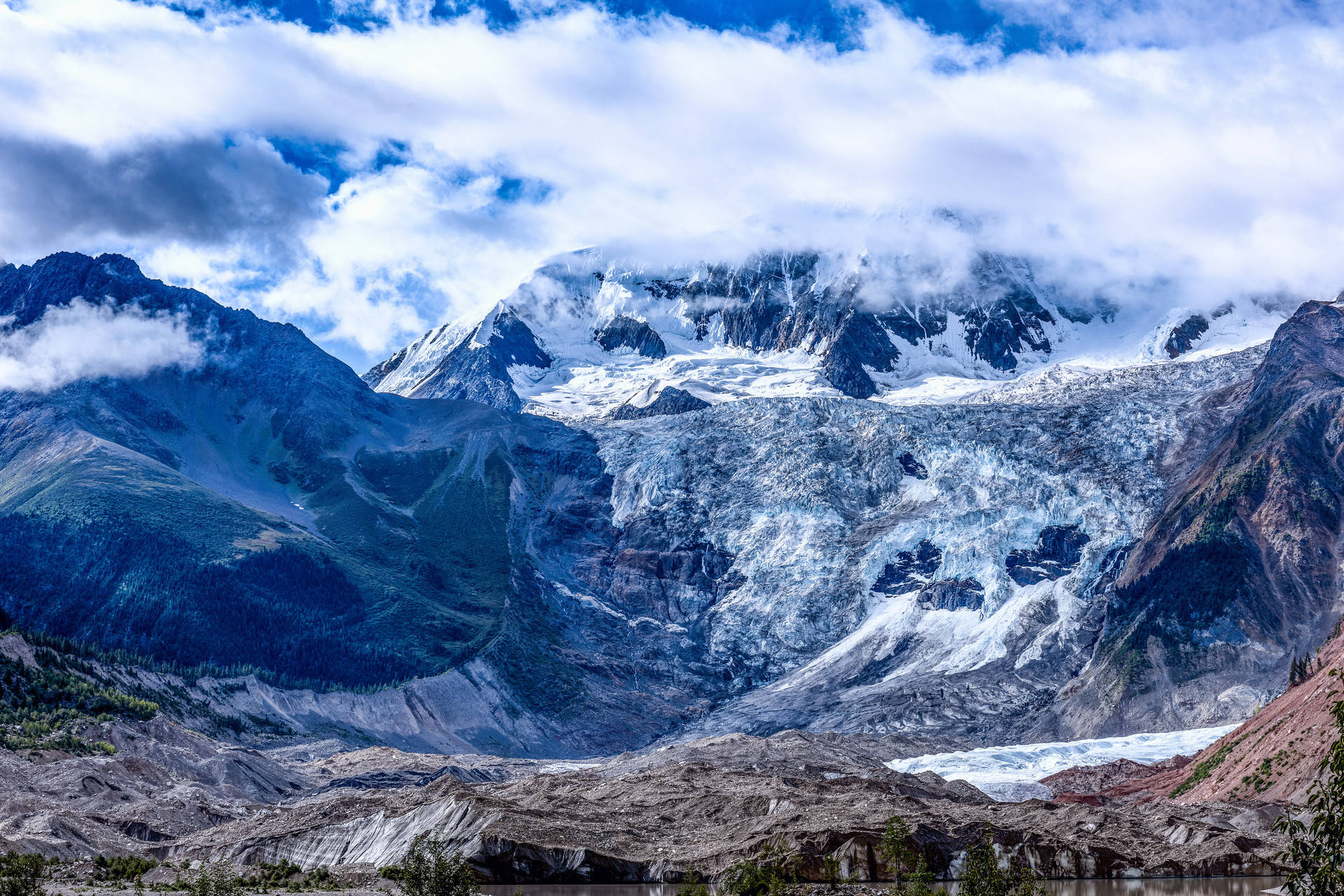 没想到青藏高原还有网红冰川,伴着雪山飞鸟就像走进冰河世纪