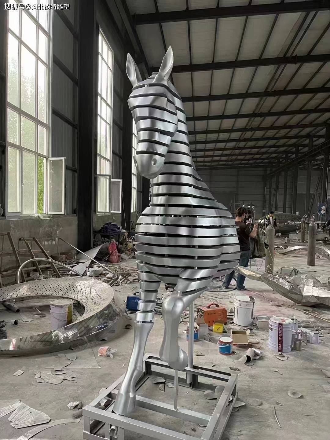 不锈钢半身马雕塑加工厂