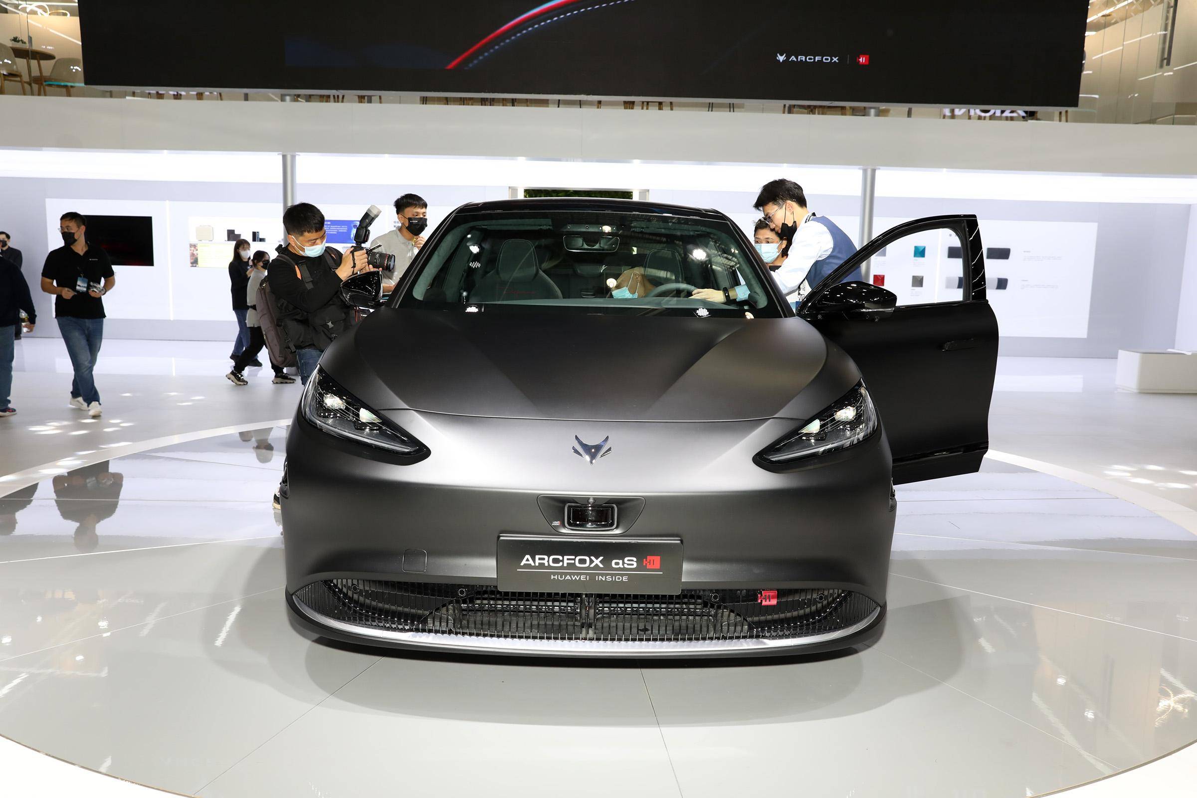 原创上调5400元北汽极狐品牌公布具体涨价方案延迟至5月16日生效