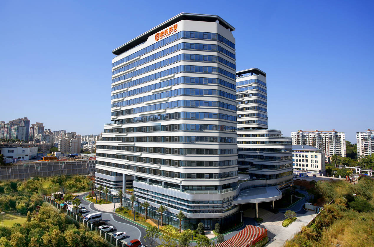 白鹭栖息银发福地厦门象屿慈爱老年养护中心打造综合养老新模式