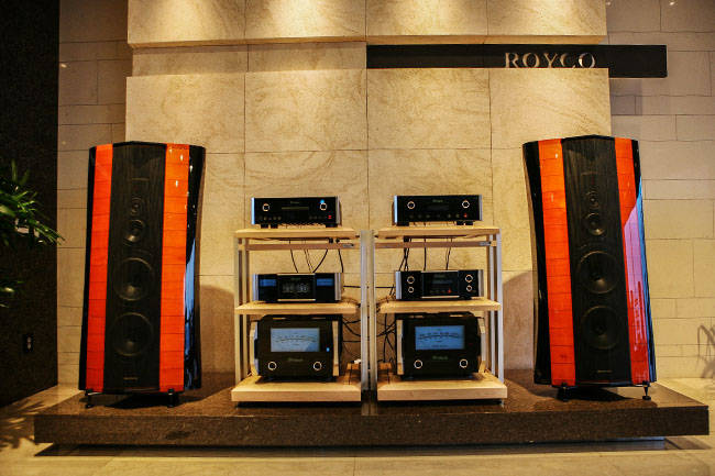 Sonus faber s 2nd Generation Stradivari Loudspeaker D Nuova Vita a Un Design Classico High-End Munich 2023 - ecoustics com