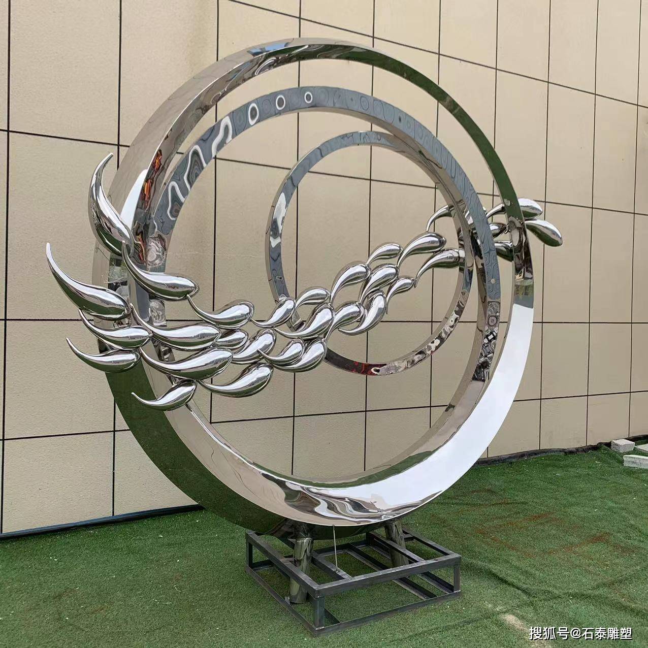 不锈钢景观雕塑