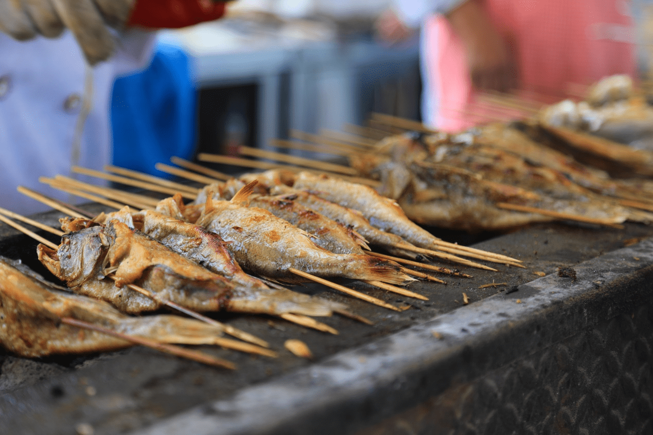 新疆博湖：品百家美食 话博湖味道