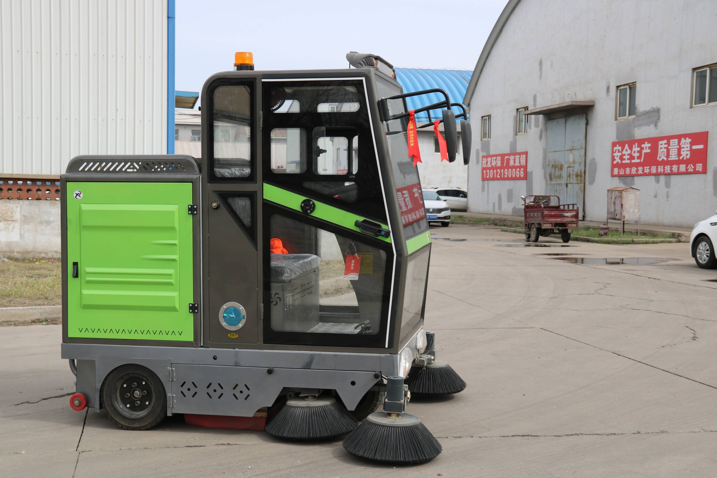很多人在唐山地带都不知道的电动扫地车