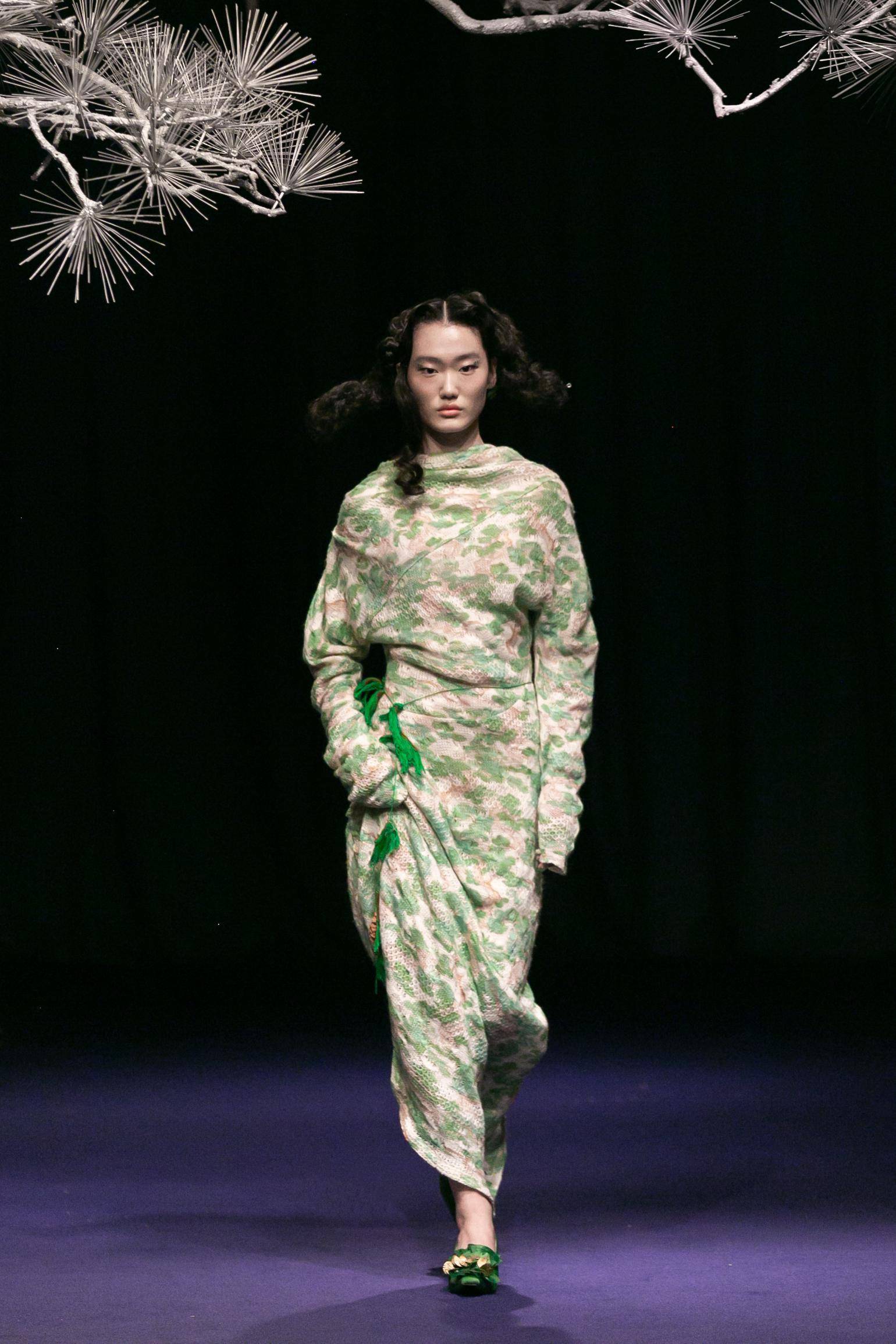 yuhan wang 2021秋冬系列_王予涵_女性_山水