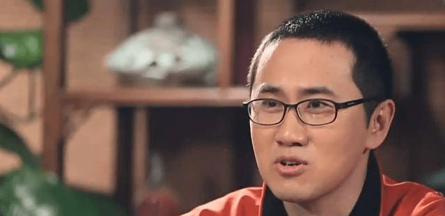 甘当伯乐,为郭德纲跪求领导,郭德纲成名后依旧默默无闻_康大鹏_相声