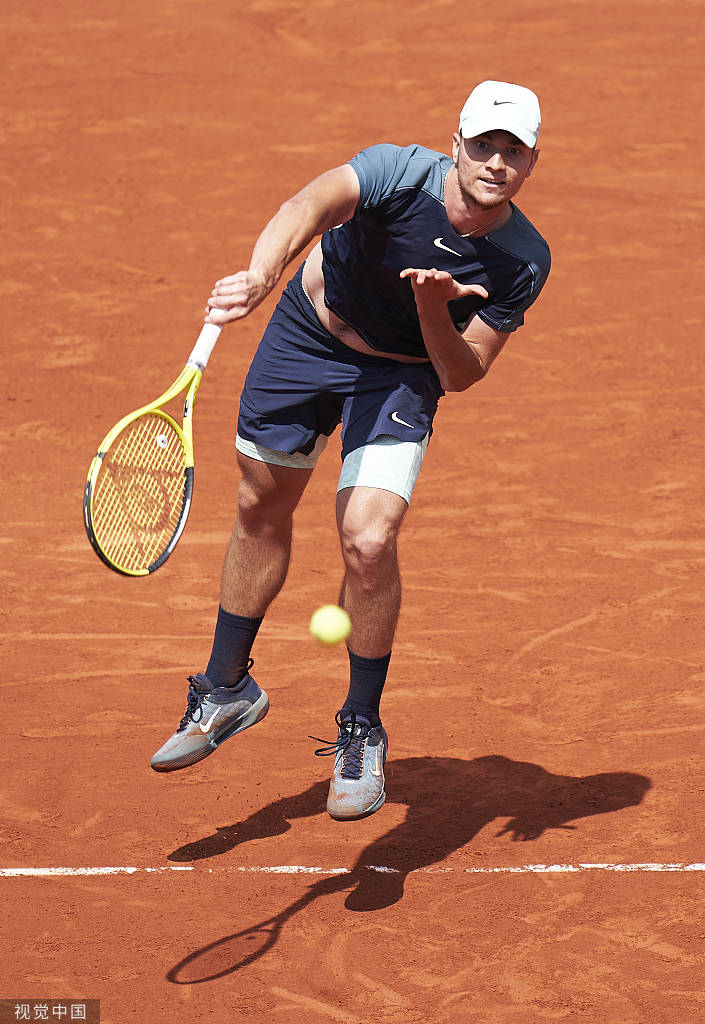组图:法网梅德维德夫晋级16强 自信挥拳庆祝胜利_男单_西蒙_timmy