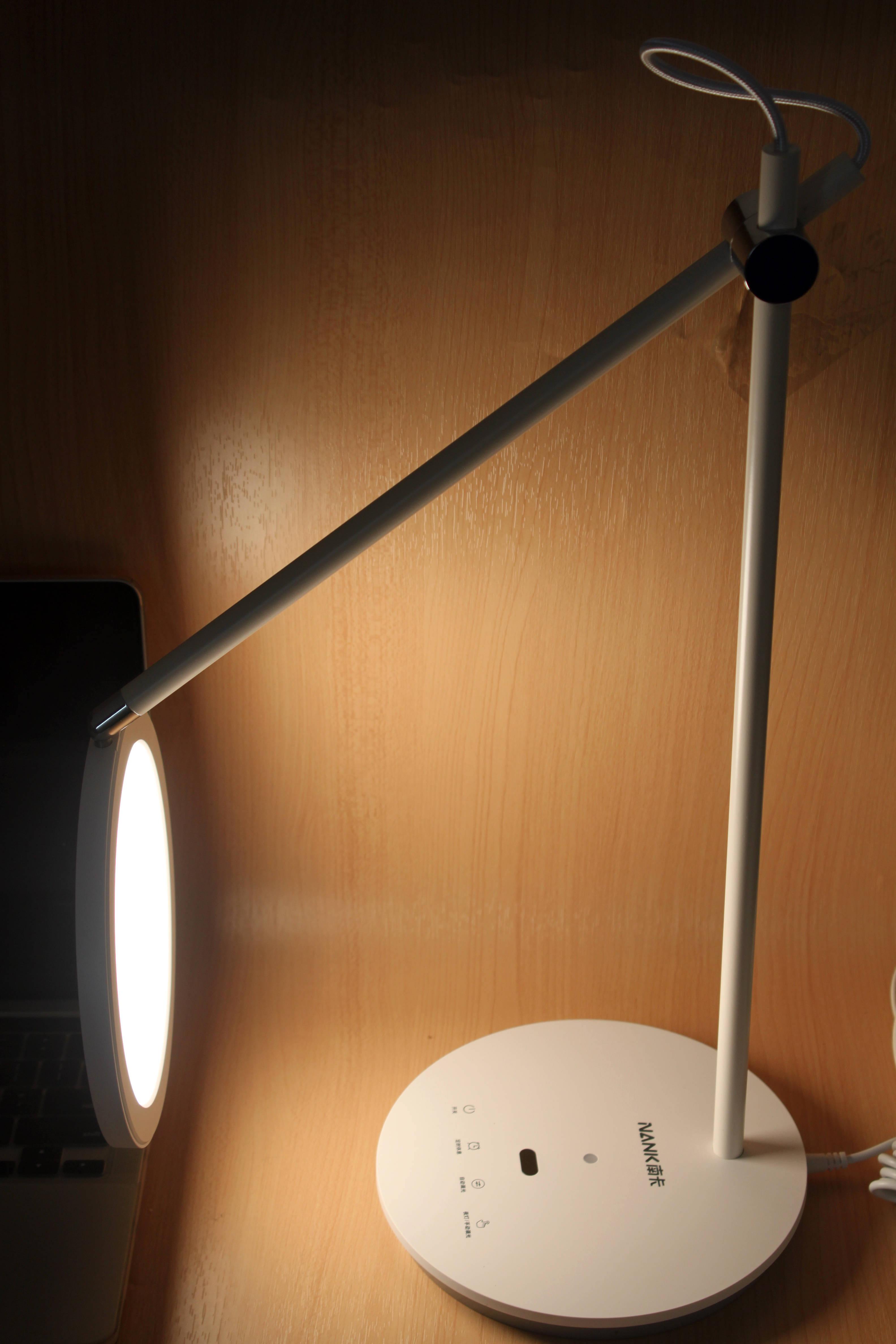 给孩子购买学习台灯，真的选对了吗？