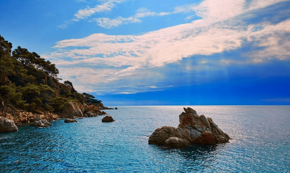 原创海洋的地形和陆地差别有多大海洋里面会有山峰峡谷的地形吗