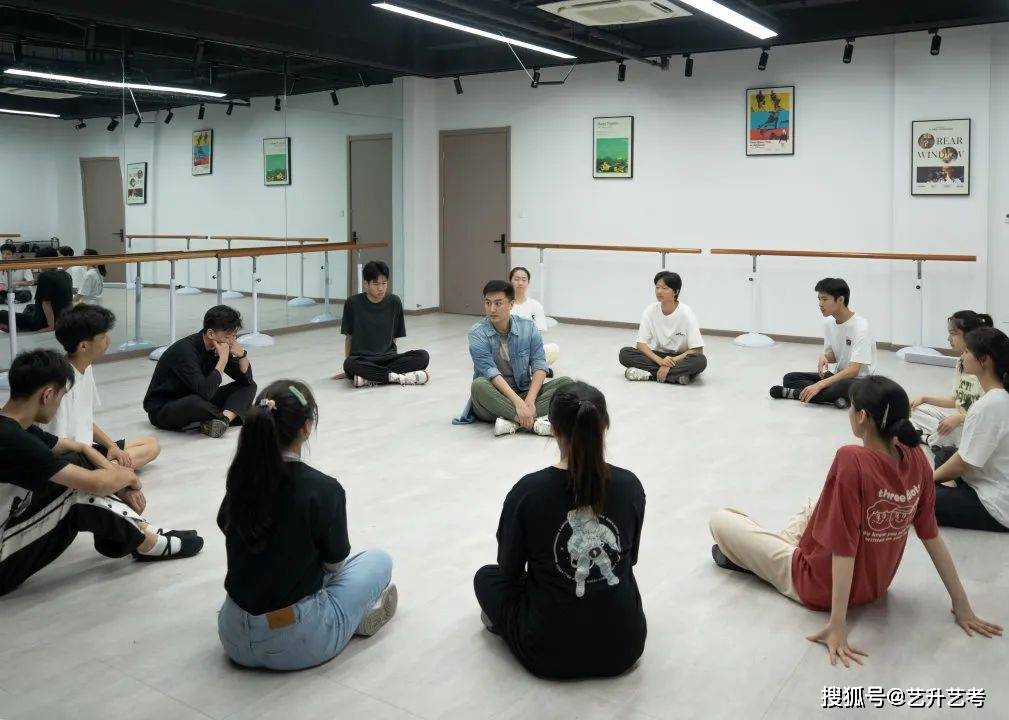端午跨专业课艺升带你了解正宗的艺考表演入门课