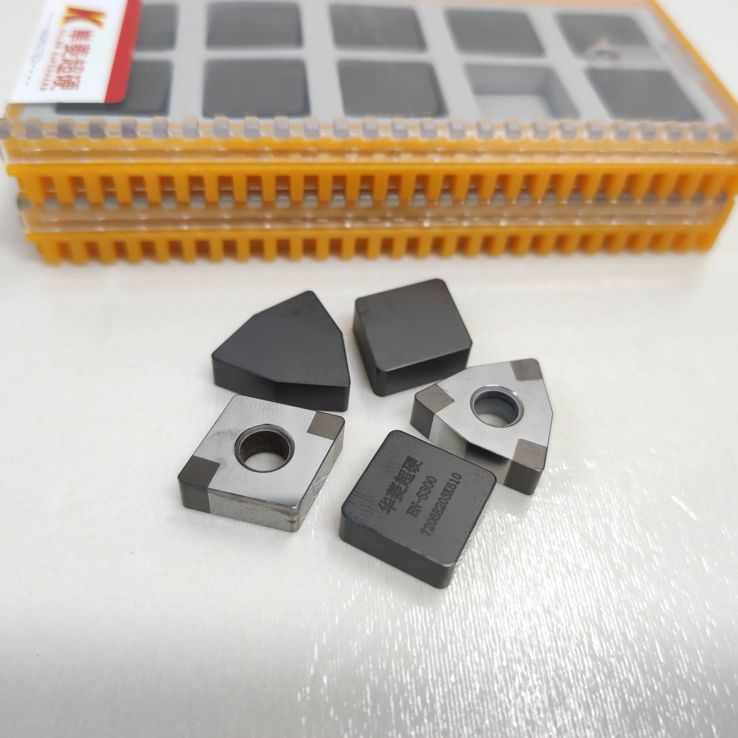 pcbn聚晶立方氮化硼刀具20世纪70年代,聚晶立方氮化硼(pcbn)问世.