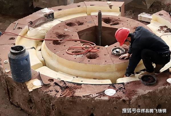 铸钢件厂家在铸造铸钢件时 ,经常用的工艺是水玻璃砂,是属于环保型型