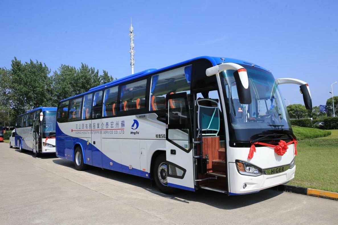 打造新时代新旅游苏州宏泰引入苏州金龙海悦高端旅游客车