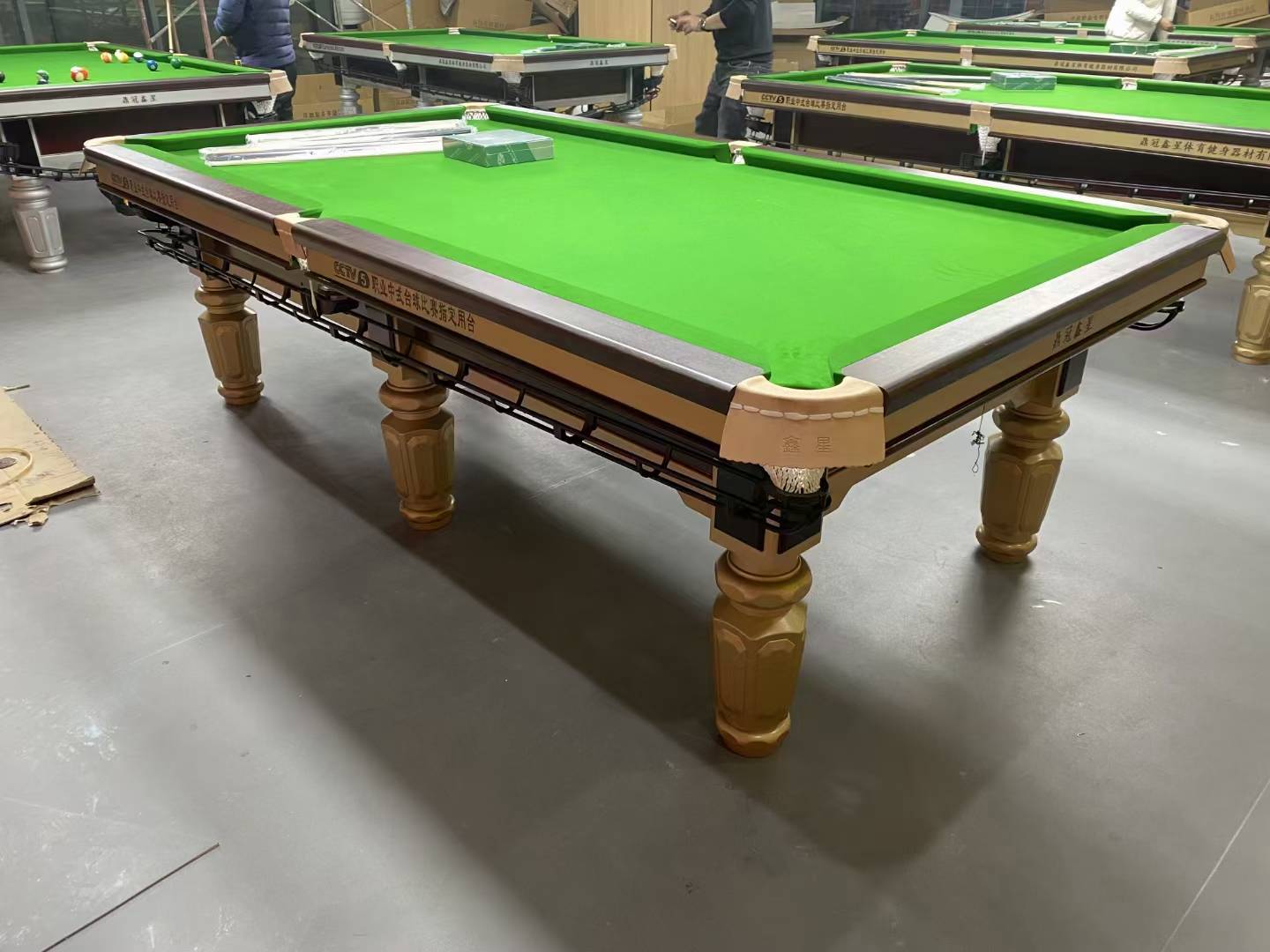 金腿钢库台球桌a陈家庄村金腿钢库台球桌是标准尺寸吗