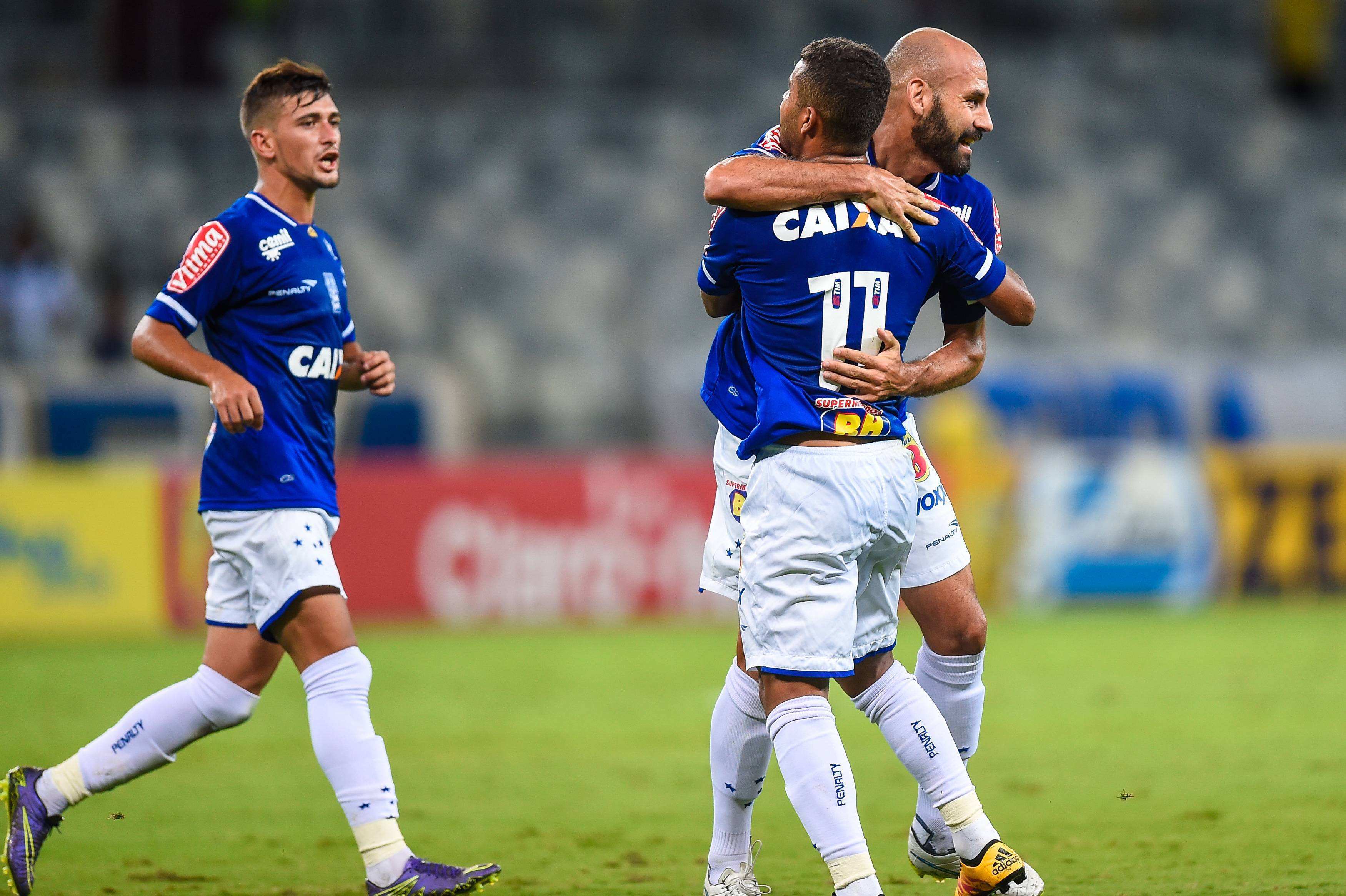 周四巴西杯弗鲁米嫩塞vs克鲁塞罗圣保罗vs帕尔梅拉斯附扫盘