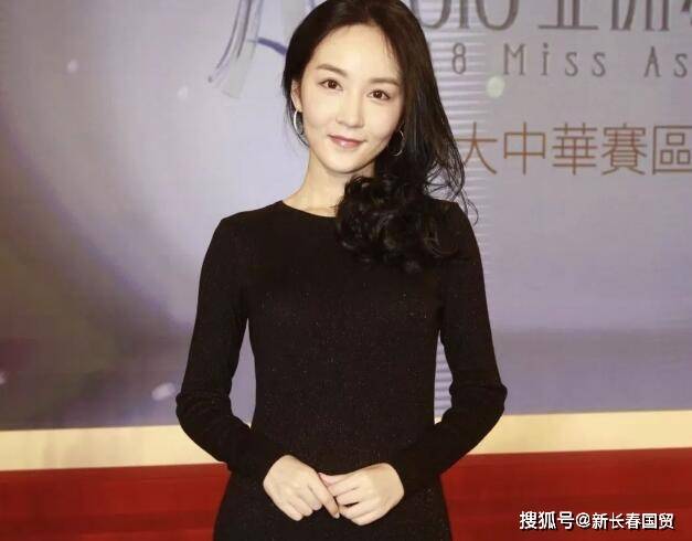 成名后被逼陪富豪,神隐多年后真实颜值曝光