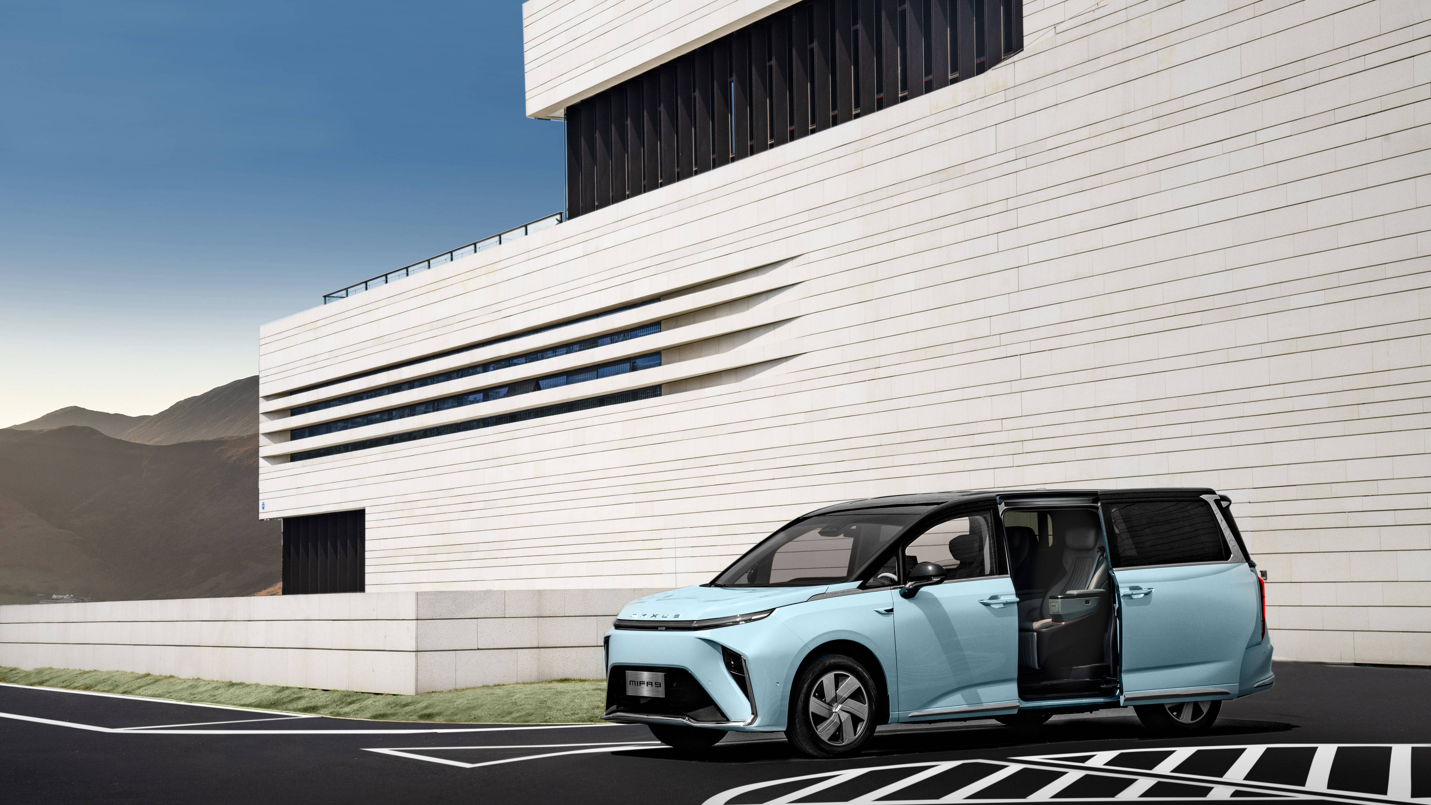 上汽大通maxus自然不甘落后,近日,上汽大通maxus宣布旗下新能源mpv