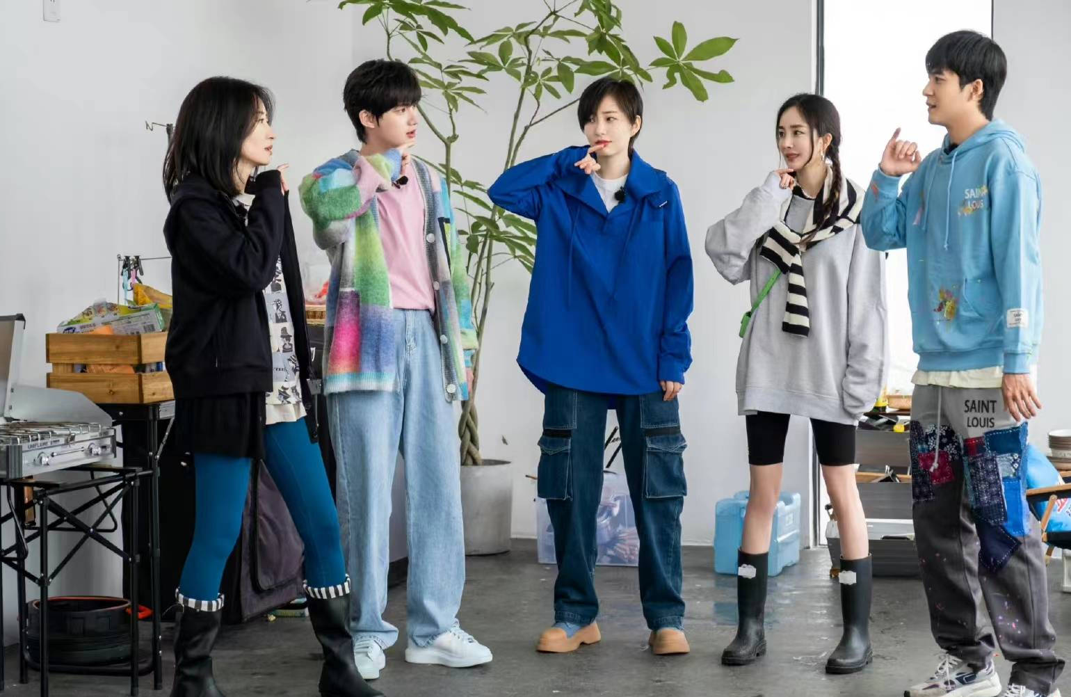 《花少4》打安全牌、《桃花坞2》尴尬,慢综艺怎么越来越难看?