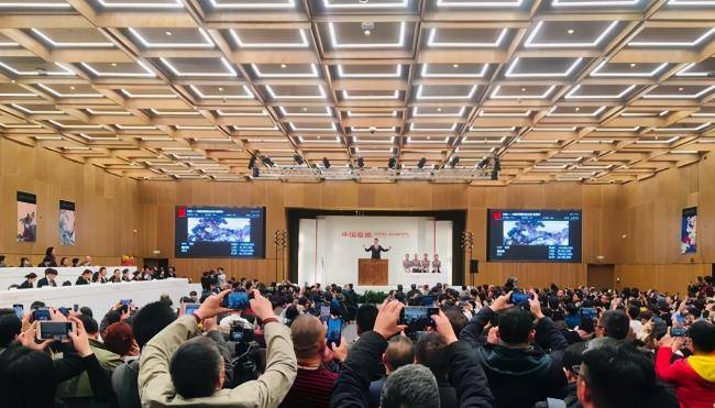 他为了一幅画,花2亿买下一座饭店,多年后画作就卖了2亿_楼忠福_潘天寿