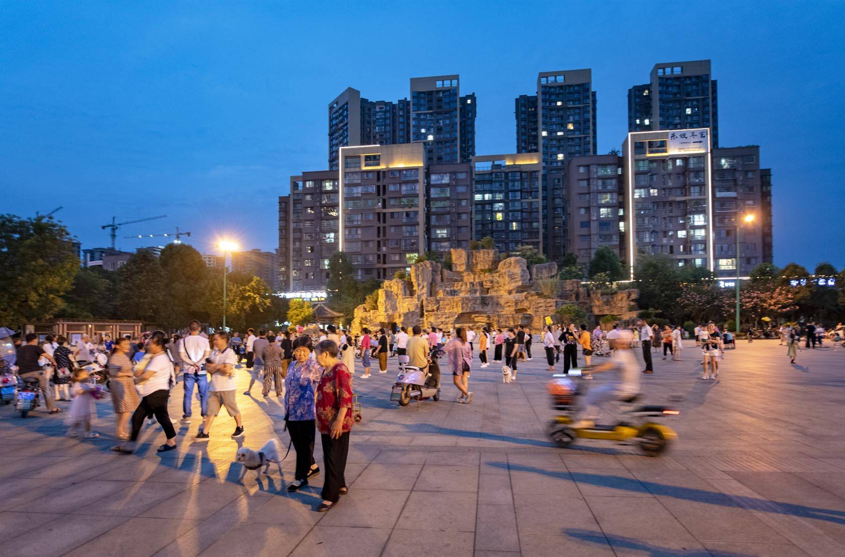四川眉山:夜幕下的青神不夜城_陈先林_刘国兴_青神县