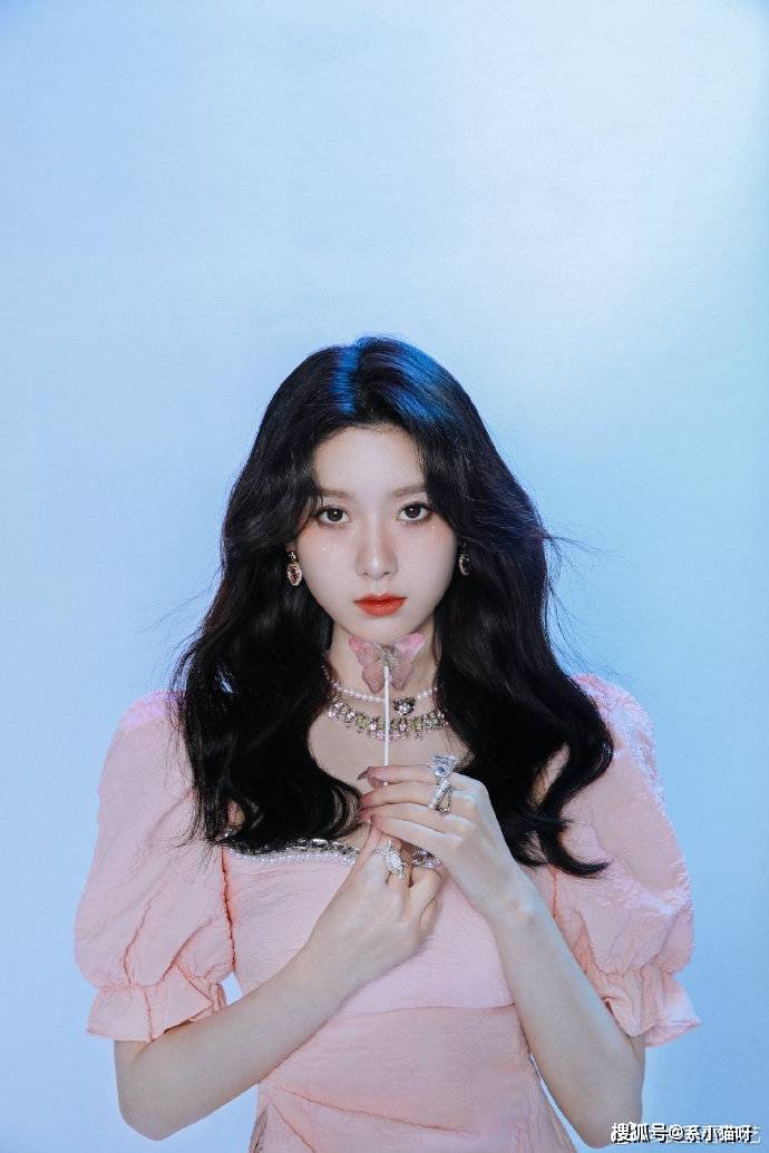 王子璇写真好美，给人印象深刻，别放大第三张图片