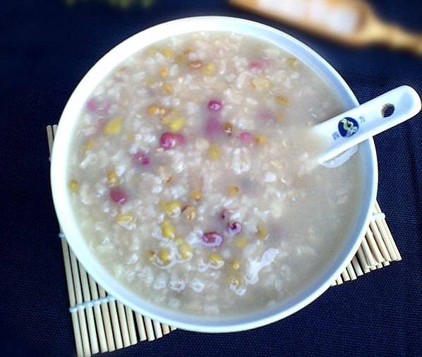 「稻颂农业」夏日养生喝一碗清热止渴,益胃养阳的夏季双豆养生粥_大米