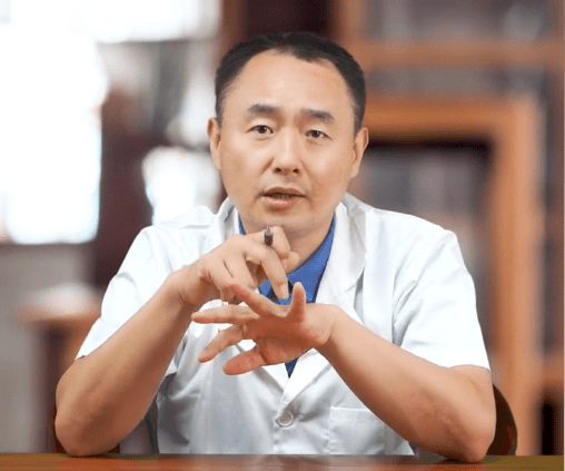 李云峰医生提醒你小心使用_艾灸_控制_肌肤