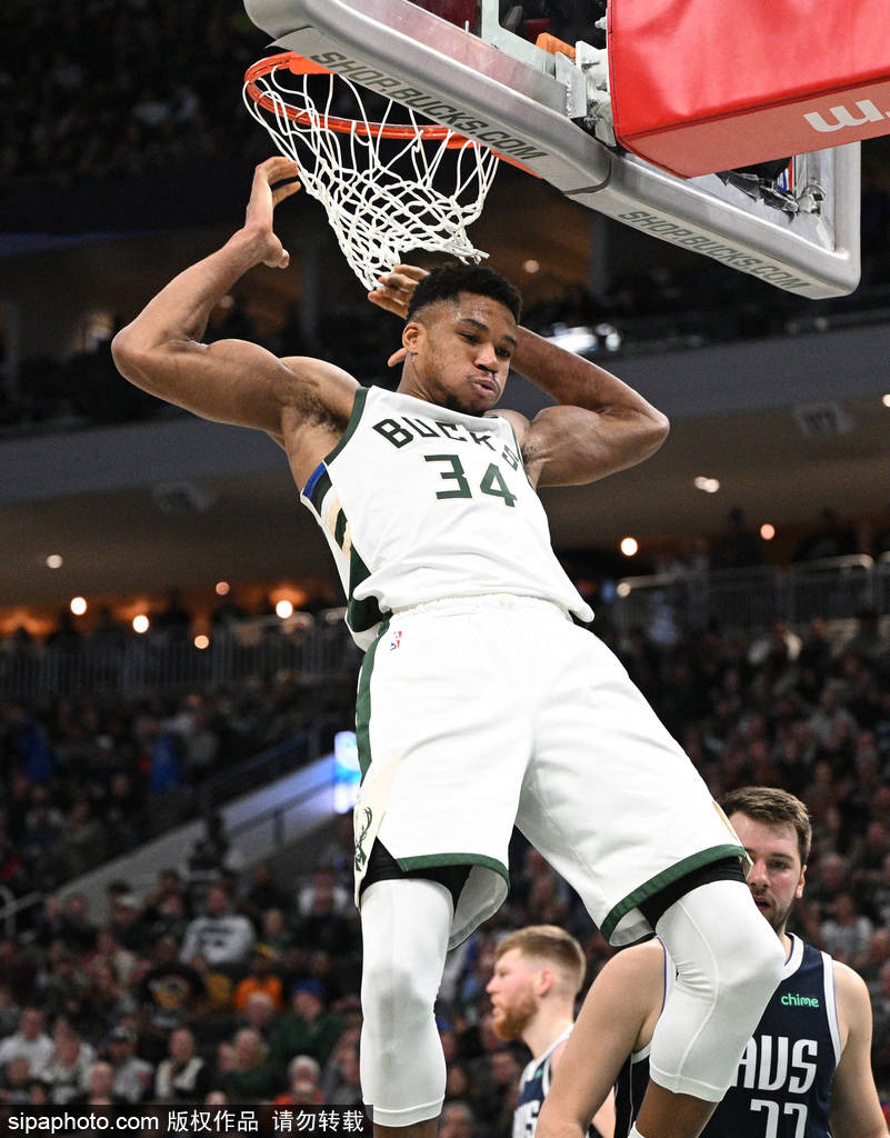 NBA字母哥连续赛季打出惊人数据成MVP热门人选引发全球热议