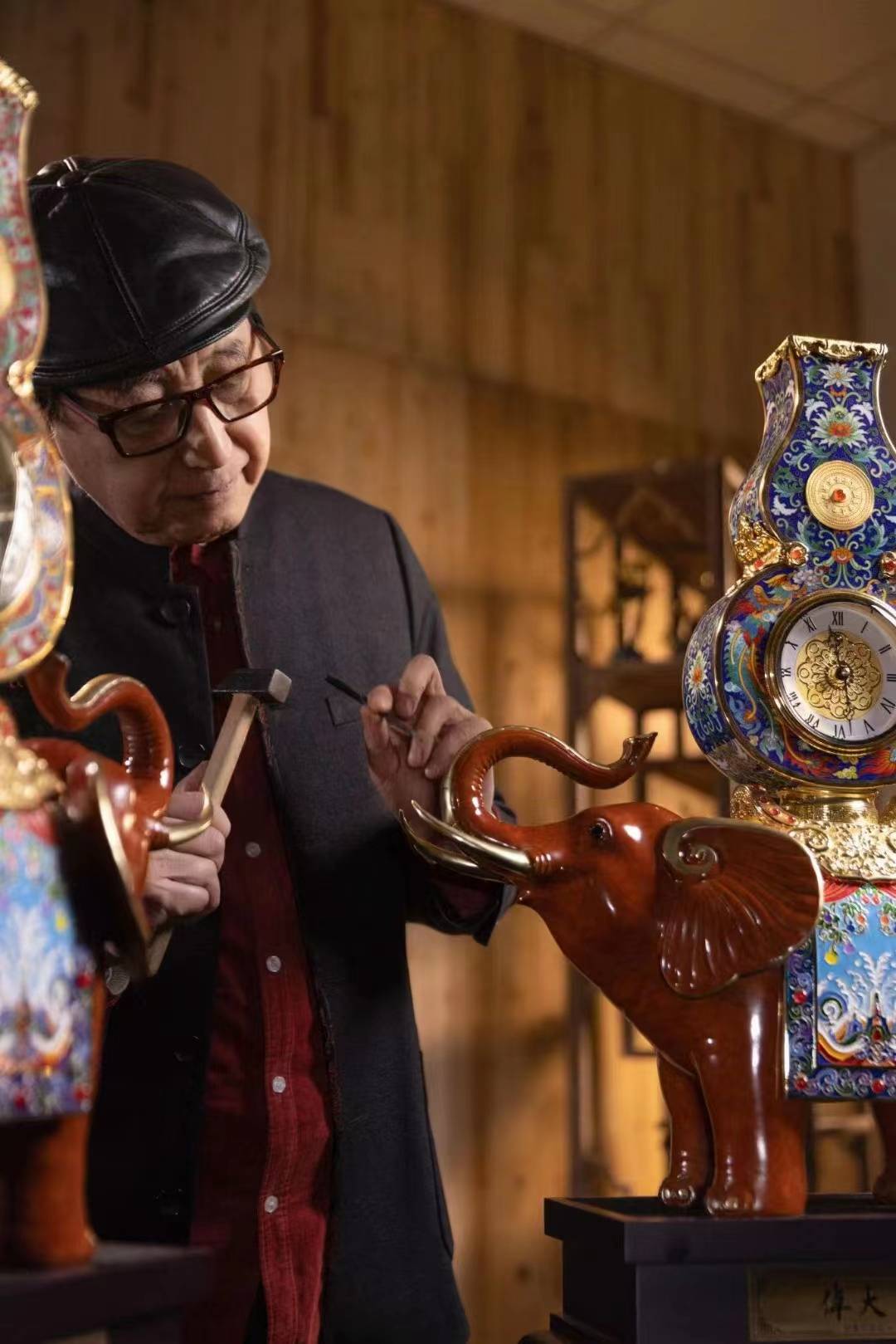 百年铜艺世家 朱炳仁联合钟连盛创作伟大时刻铜雕景泰蓝_藏品_mm_太平