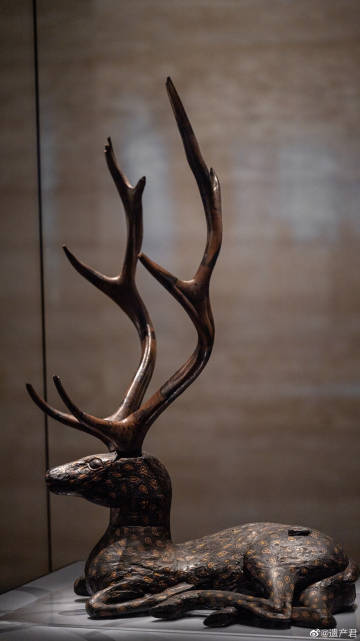 “鹿角”2400年前的战国木雕梅花鹿，给工艺跪了！