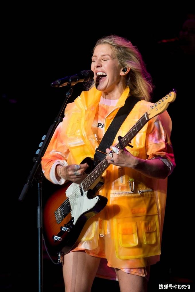 美丽的英国歌手埃利·古尔丁,曾与哈里王子相爱_ellie_专辑_表演