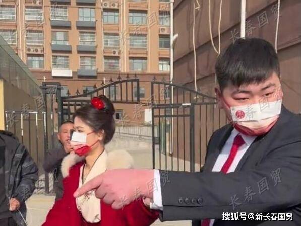 墨之文儿子墨小伟低调迎娶陈萌，婚礼现场独家曝光，仅邀请曲系亲属参与