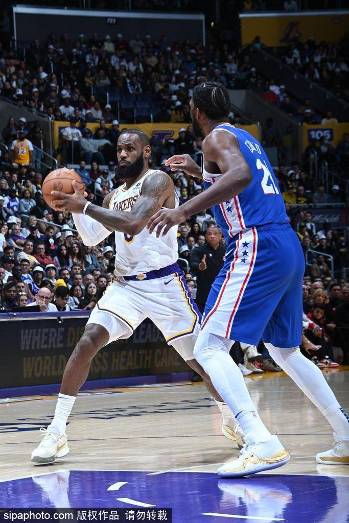 詹姆斯征战NBA新赛季全程回顾 骑士湖人岁月交织赛程全解析