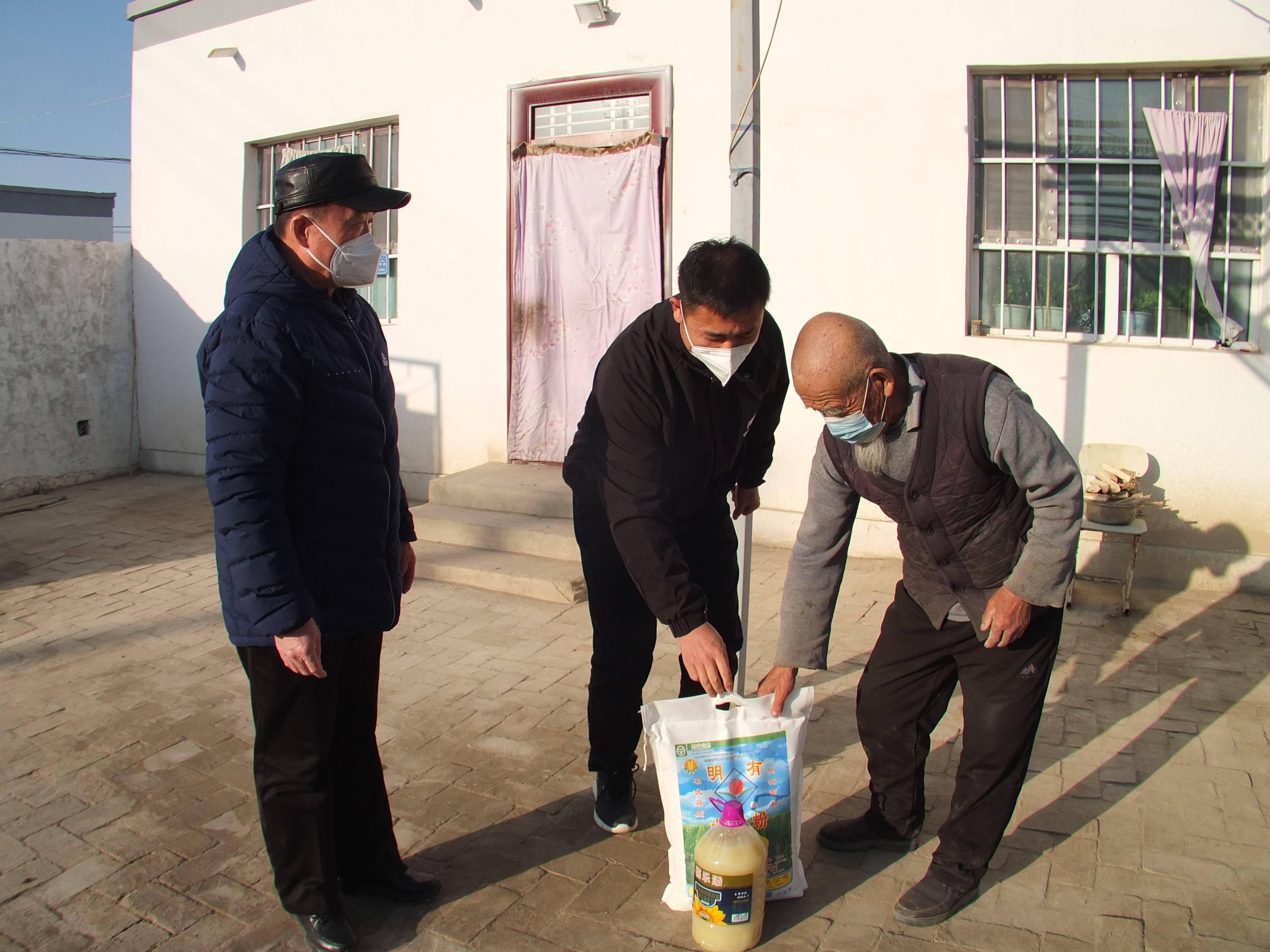 新疆焉耆:新春走基层 真情暖人心