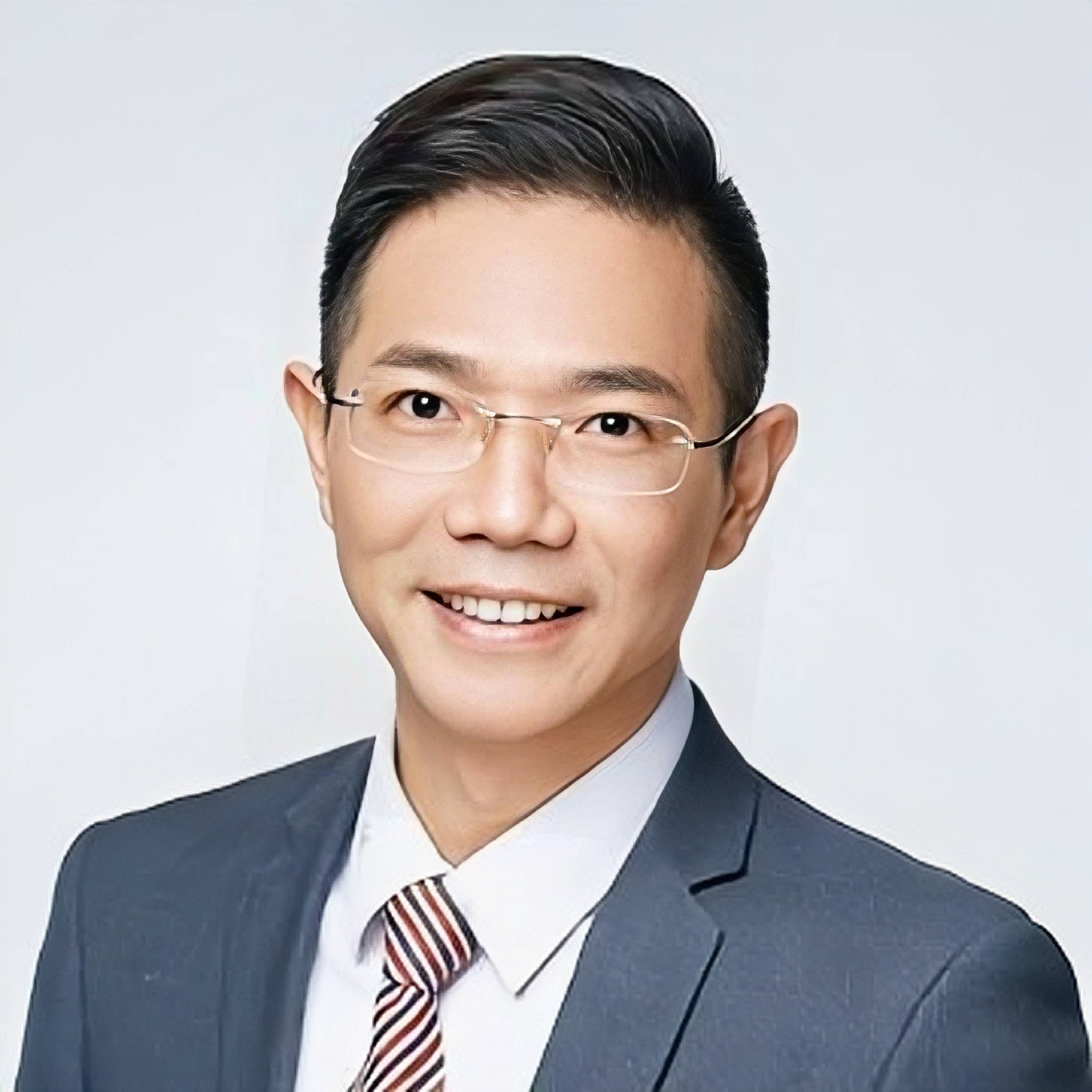 柴桑大姐开始进行反网暴行动,李圣律师罕见在直播间露出笑容_许敏