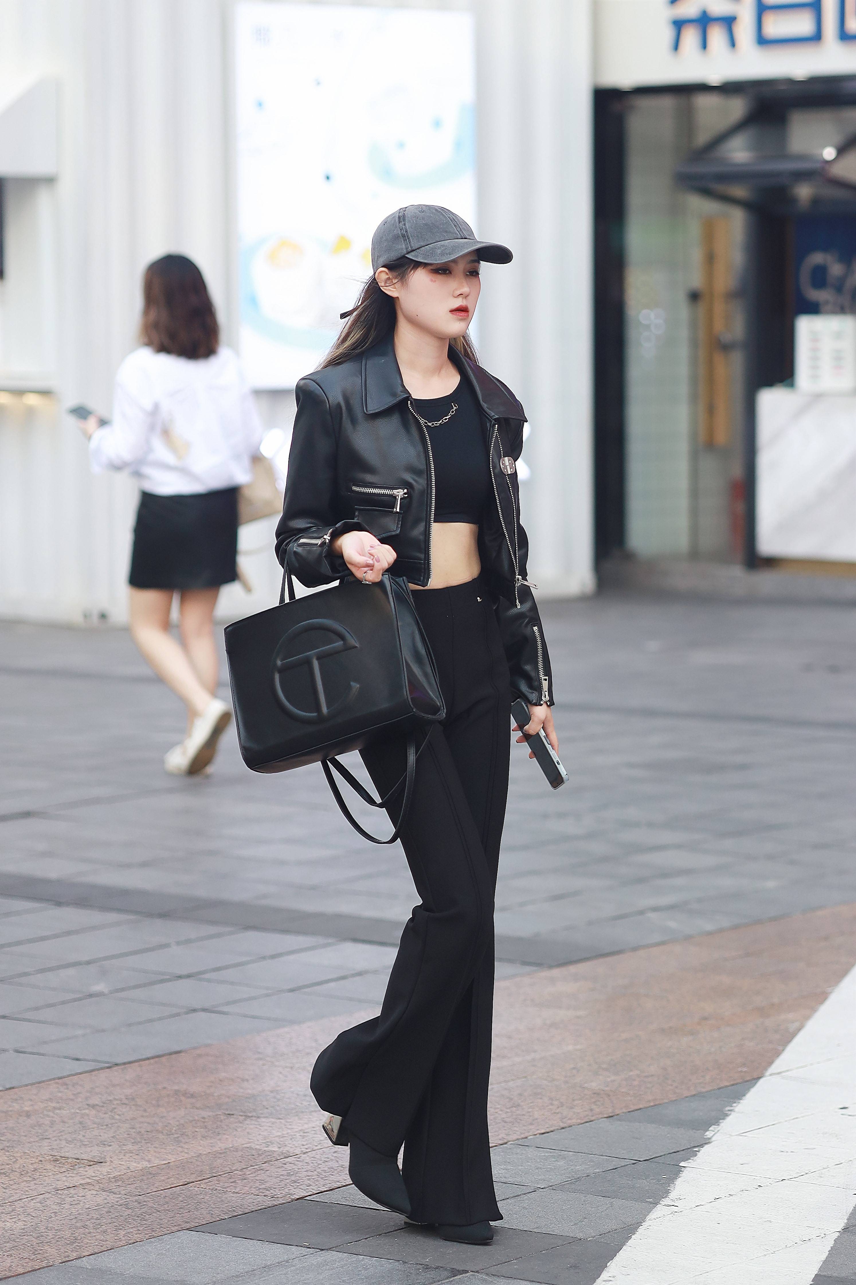 重庆街拍:北城天街20230125