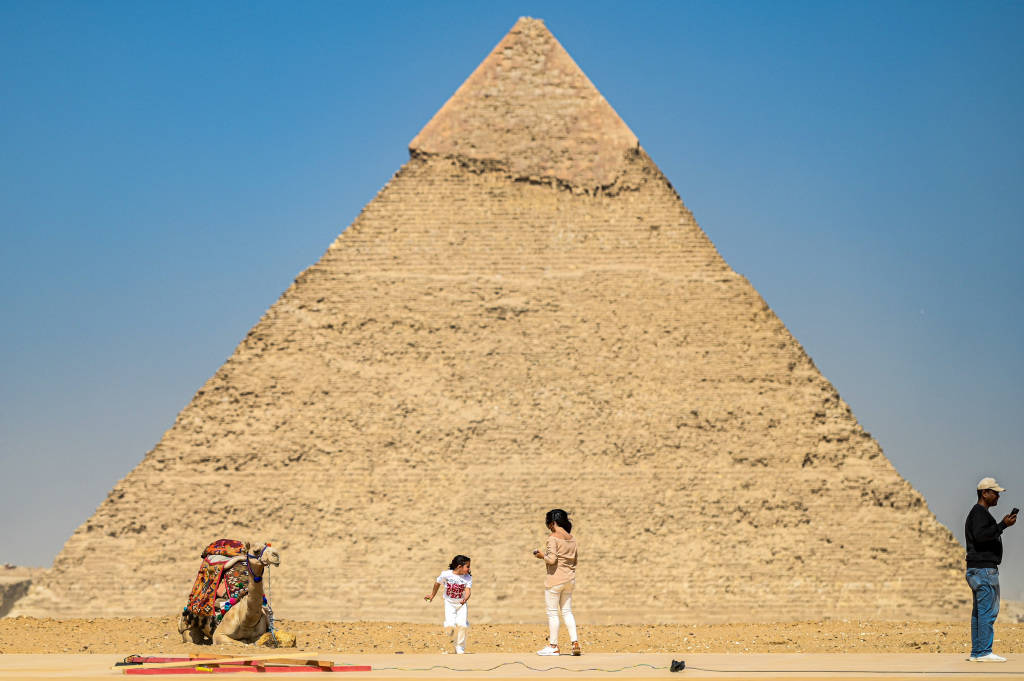 埃及胡夫金字塔内发现一新通道 内部呈五边形-搜狐大视野-搜狐新闻