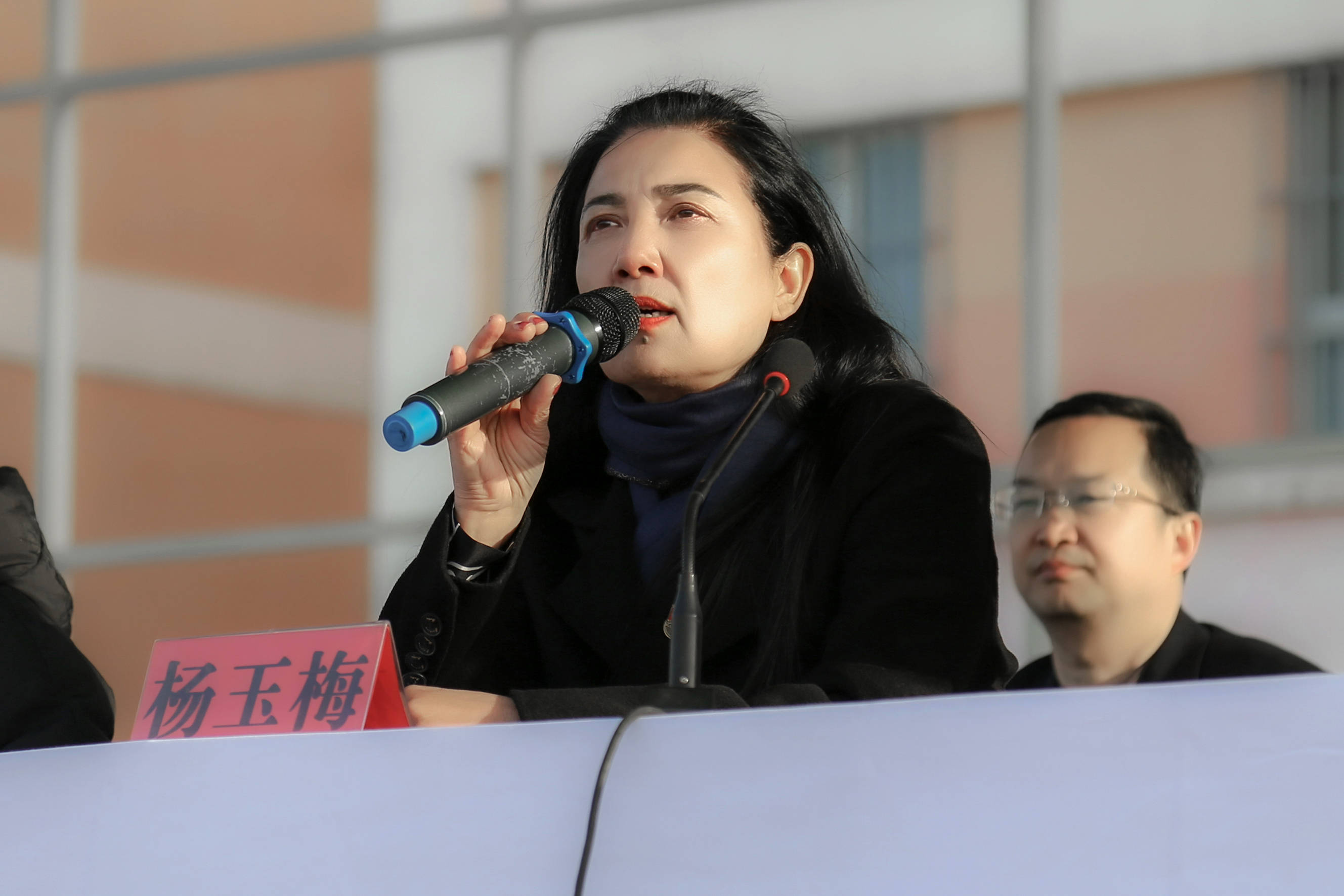 优秀教师代表马英老师发言:作为新时代的教师要始终不忘为党育人,为国