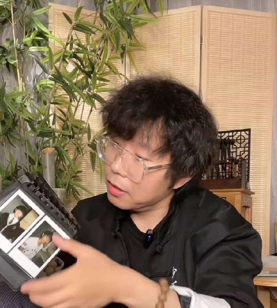 黄锐收藏TFBOYS少年照 被网友调侃像“老父亲”-搜狐大视野-搜狐新闻